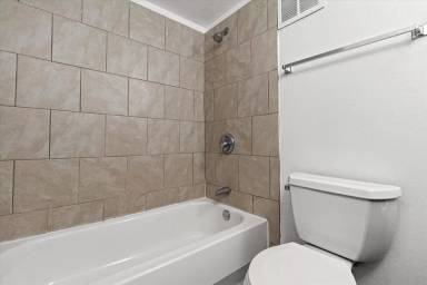 Main picture of 8872 N 95 St