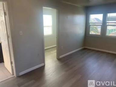 Main picture of 2418 Esmond Ave