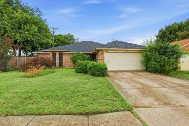 Main picture of 6526 Aires Dr