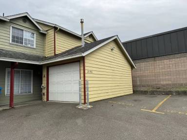 Main picture of 2150 Tydd St