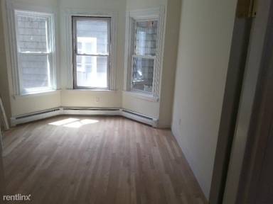 Main picture of 322 1/2 Western Ave