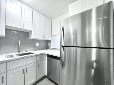 Main picture of 920 Fletcher Ln