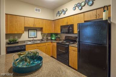 Main picture of Mandalay At Shadow Lake