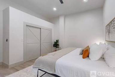 Main picture of 223 Sierra Dr SE