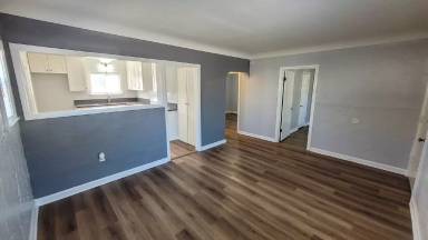 Main picture of 9408 Harvard St