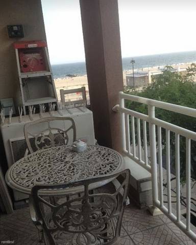 Main picture of 100 Oceana Dr W