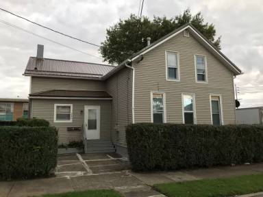 Main picture of 449 Huron St