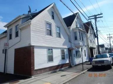Main picture of 275 Bay St