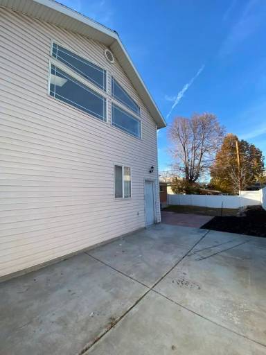 Main picture of 4045 S Decathlon St