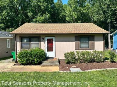 Main picture of 3829 Oakwood Rd