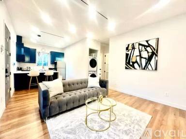 Main picture of 22951 Valerio St