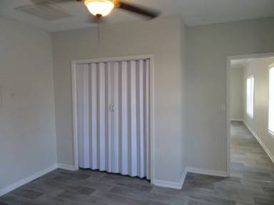 Main picture of 803 E 10th Ct