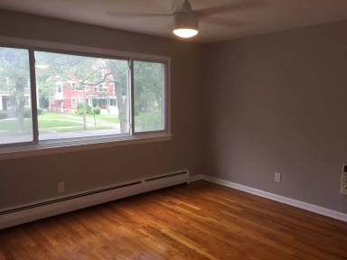 Main picture of 550 Whitney Ave