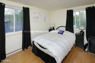 Main picture of 1799 Centre St