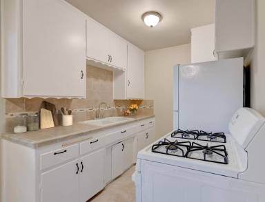 Main picture of 3735 Inglewood Blvd