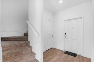Main picture of 1058 SE 23rd Ter