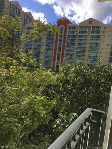 Main picture of Beach Place Apartments