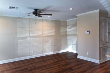 Main picture of 603 Bond St
