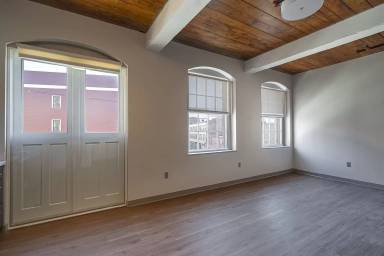 Main picture of 47 Flat St