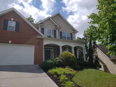 Main picture of 3020 Oakleigh Township Dr