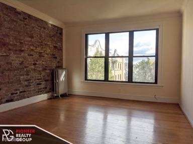 Main picture of 2330-38 N Spaulding Ave