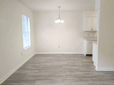 Main picture of 2318 SW 39th Dr