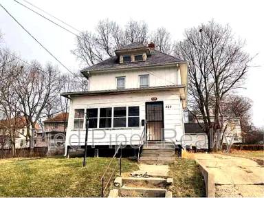 Main picture of 525 S State Ave