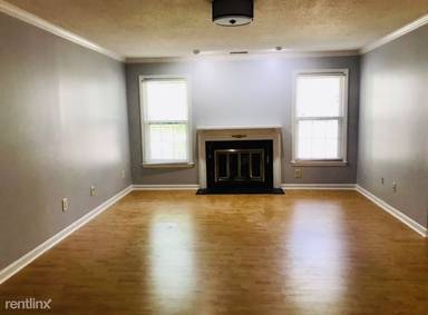 Main picture of 330 Drury Ln SW