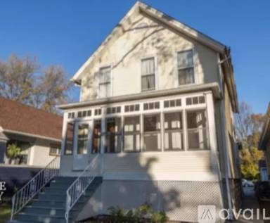Main picture of 144 Lathrop Ave
