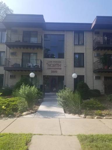 Main picture of 2809 E Minnehaha Pkwy