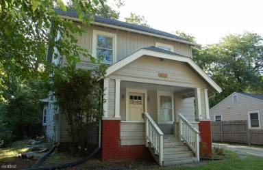 Main picture of 300 Melrose Ct