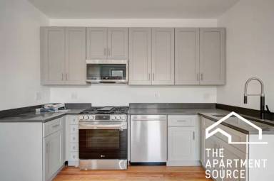 Main picture of 2540 N Lawndale Ave