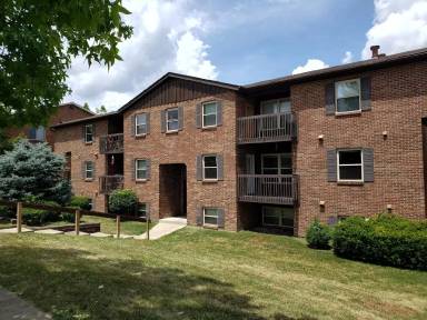 Main picture of 704 Gordon Smith Blvd