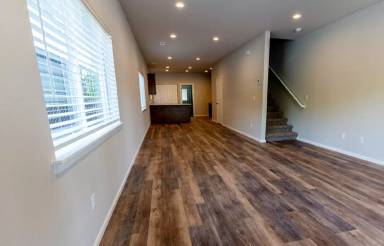Main picture of 312 120th St S