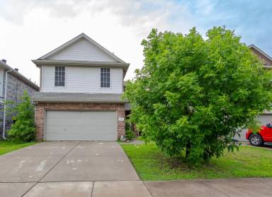 Main picture of 634 Fleming St