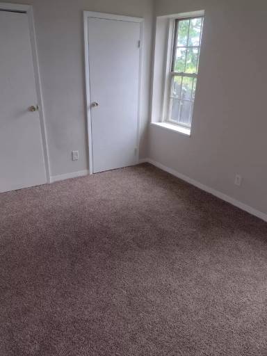Main picture of 2556 Beekman St