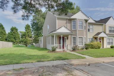 Main picture of 104 Heather Way