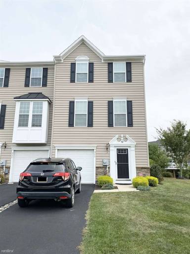 Main picture of 913 Susan Cir