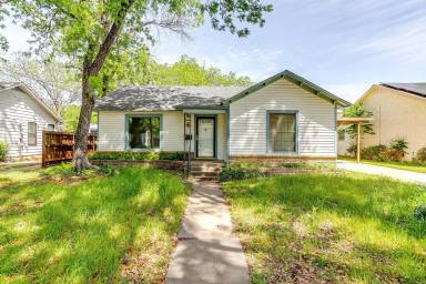 Main picture of 3917 Earl St