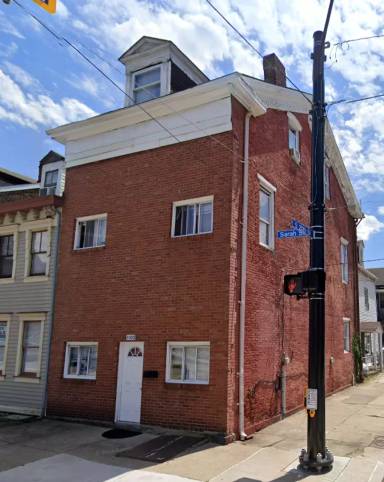 Main picture of 2000 Sarah St