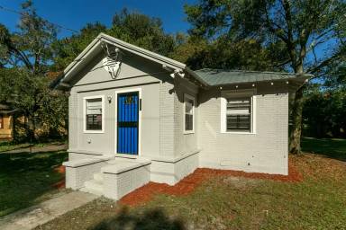 Main picture of 1603 E 13th St