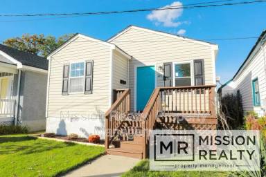 Main picture of 472 Hunt Ave
