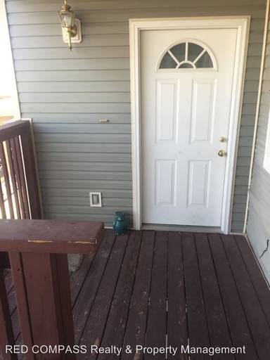 Main picture of 1155 E Carolina Ave