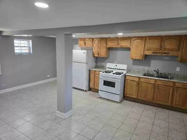 Main picture of 5421 S Mulligan Ave