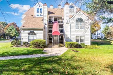 Main picture of 1011 Summerglenn Ct