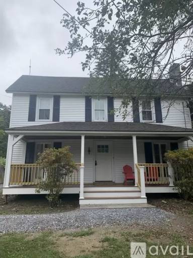 Main picture of 186 Housatonic St