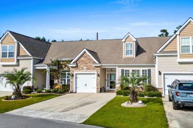 Main picture of 156 Parmelee Dr