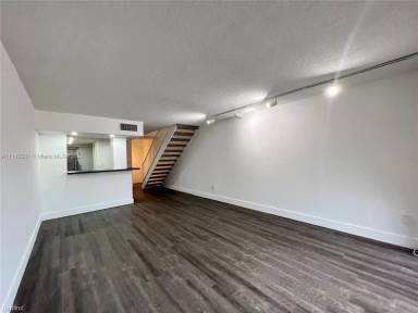 Main picture of 9210 Fontainebleau Blvd