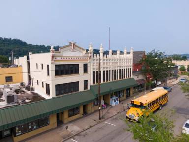 Main picture of 528 Braddock Ave