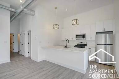 Main picture of 4731 N Western Ave